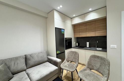 Tirana Hotel | E&R Apartments at Myslym Shyri