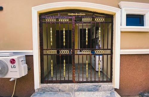 Abuja Apartment | E-Vac Homes Exquisite Holiday Home
