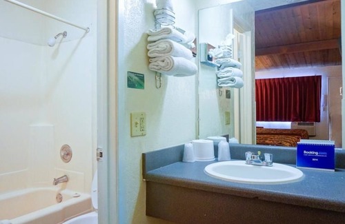 San Jose Hotel | E-Z 8 Motel San Jose 1