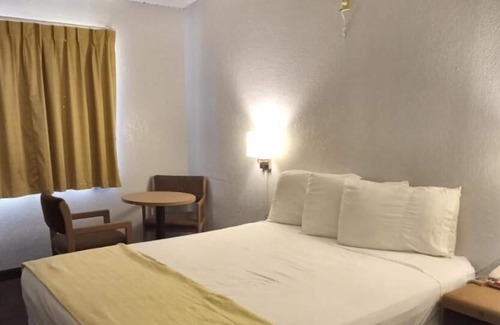 San Jose Hotel | E-Z 8 Motel San Jose 1