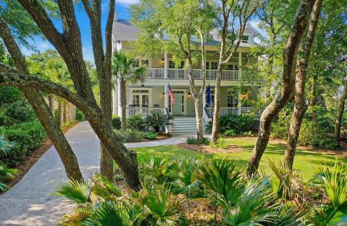 West Beach House | EA2B: 2B Eugenia Avenue