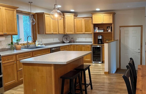 Fond du Lac House | EAA - Spacious 4-bedroom, 3-bath house in Fond du Lac