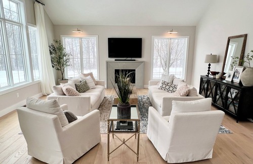 Fond du Lac House | EAA - Spacious 5-bedroom, 3.5 bath house