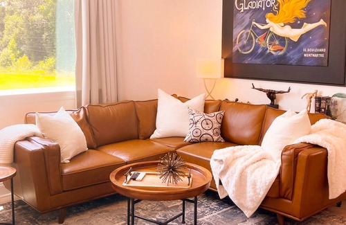 Gray's Creek House | Eads, Tn. 5 minutes to Memphis, Safe, Private, Quiet Guesthouse, Executive Stays