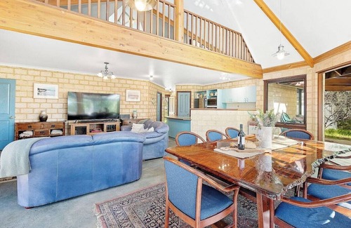 Eagle Bay House | Eagle Bay Beach Lodge - Eagle Bay 1 street away!