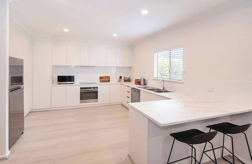 Naturaliste House | Eagle Bay Summerhaus - over the road from beach