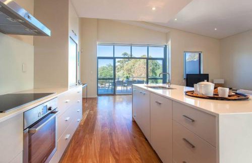 Eagle Bay Apartment | Eagle Escape I Private Properties