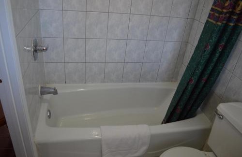 Harbor Hotel | Eagle Inn Motel
