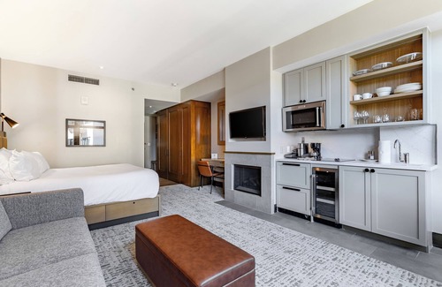 Avon Hotel | Eagle River by AvantStay | Located in the Westin