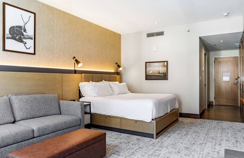 Avon Hotel | Eagle River by AvantStay | Located in the Westin