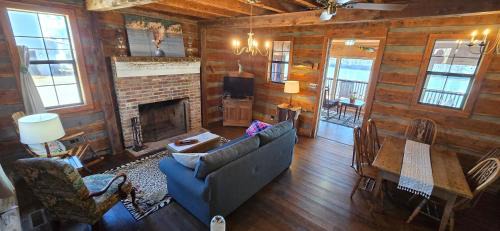 Morris Chapel House | Eagle's Bluff Cabin