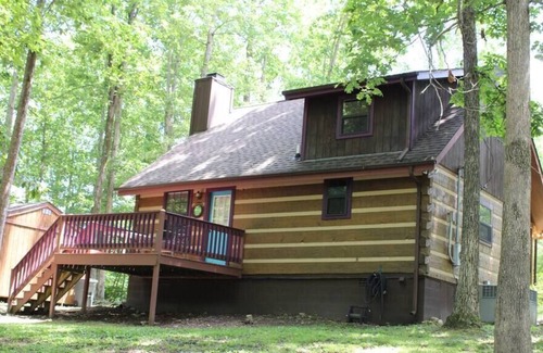 Kingston Springs Cabin | *Eagle's Rest On The Creek*25 mins to Nashville*