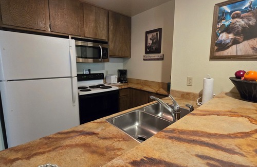 Mammoth Lakes Resort | Eagle Summit Collection