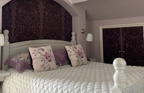 Little Coxwell Bed & Breakfast | Eagle Tavern