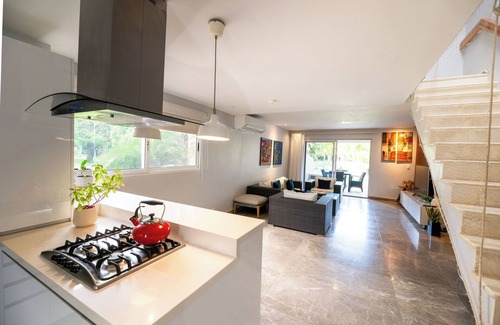 Oranjestad-West House | Eagle Vacation Home