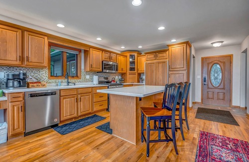 De Soto House | Eagles Landing Sleeps 10 HOT TUB