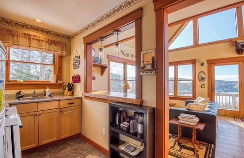 Rangeley House | 🐾Eagles Ledge | Cozy chalet w/incredible views, access to Rangeley Lake & 15 mins to Saddleback!