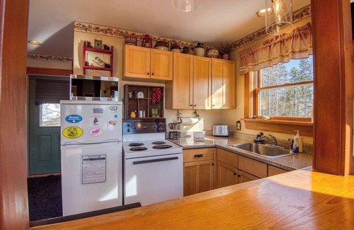 Rangeley House | 🐾Eagles Ledge | Cozy chalet w/incredible views, access to Rangeley Lake & 15 mins to Saddleback!
