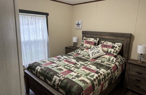 Luray House | Eagles Nest Cabin Lodging