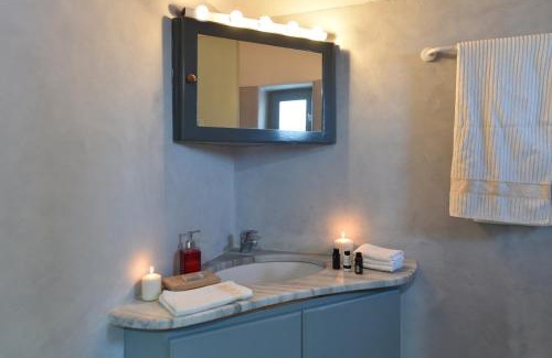 Paros House | Eagles Nest