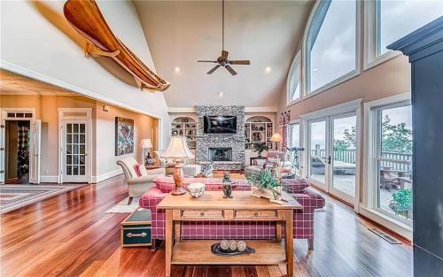 Big Canoe House | Eagles View - Gorgeous Mountain Views Luxury Interiors Telescope Library