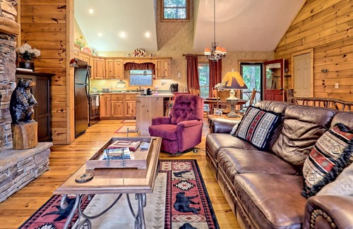 Hiawassee Cabin | Eagles Wings Hideaway with Spectacular Views