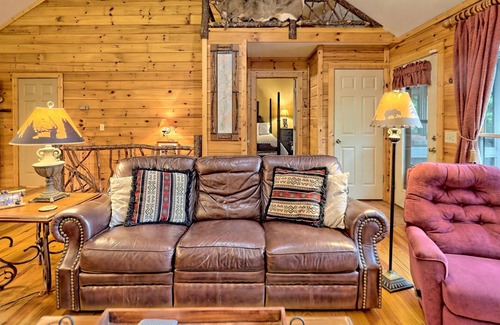 Hiawassee Cabin | Eagles Wings Hideaway with Spectacular Views
