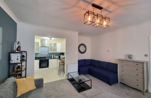 Redcliffe Apartment | Earl's Court Private Entrance 1 Bedroom Flat