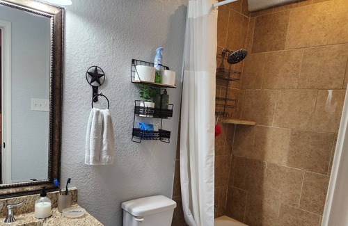 Live Oak House | Early check-in and late check-out! Get what you pay for!