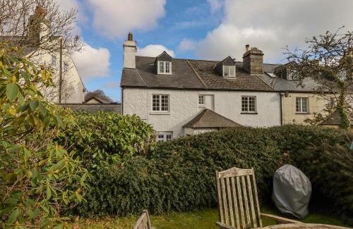 Newton Abbot House | Early Mist Cottage