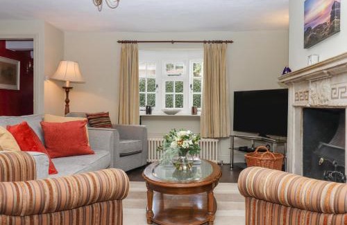 Newton Abbot House | Early Mist Cottage