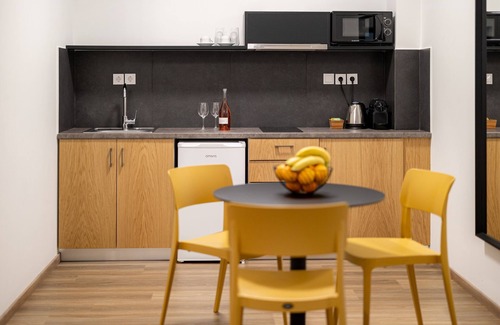 Nea Smirni House | Earos Urban Living