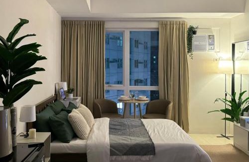 Barangka Ilaya Apartment | Earth Tone Nordic Home w/PS4 and 250mbps Wi-fi