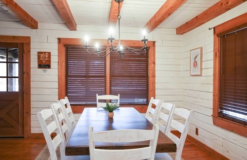 Easley Cabin | Easley Log Cabin, Pet friendly!