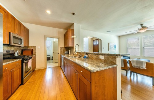 Rosewood House | East ATX Home - Parking, NEW, Sleeps 6, Near DT