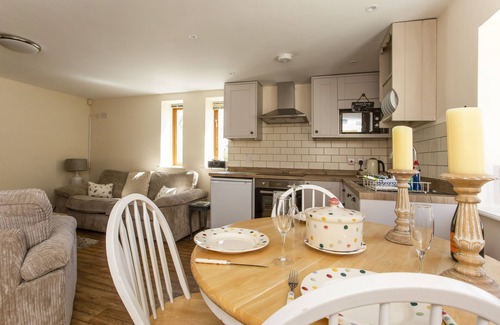 Wickhamford Cottage | East Barn Cottage - sleeps 3 guests in 2 bedrooms
