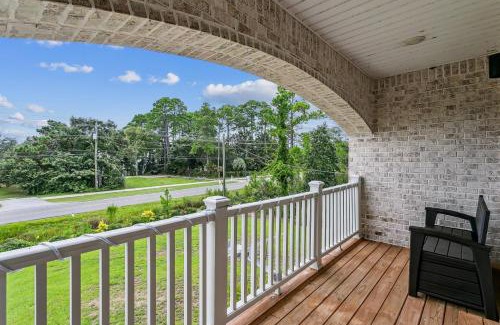 Gulf Breeze House | East Bay Lodge
