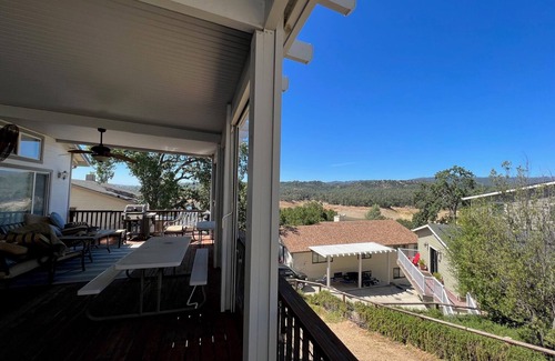 Oak Shores House | East Beach Lake House, Family Friendly and Spacious