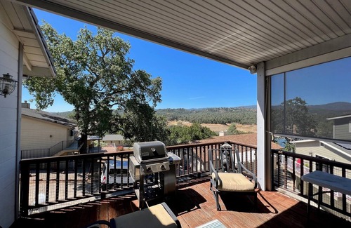 Oak Shores House | East Beach Lake House, Family Friendly and Spacious