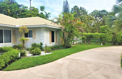 Boca Raton House | East Boca Raton Getaway- Walk To Downtown Boca Raton, Bike to Beach