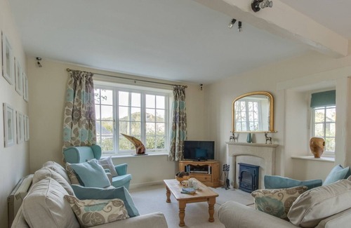 Weymouth Cottage | EAST COTTAGE, pet friendly, character holiday cottage in Weymouth