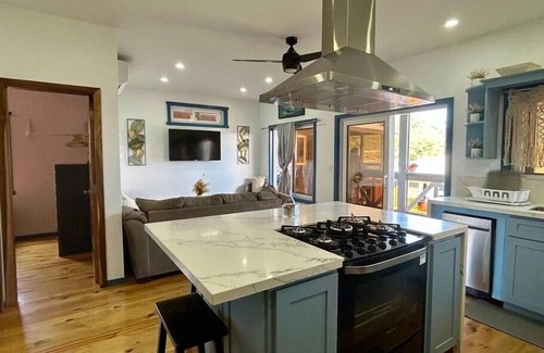 Calabash Bight House | East End Gem-3 Bedroom on the Water