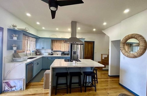 Calabash Bight House | East End Gem-3 Bedroom on the Water
