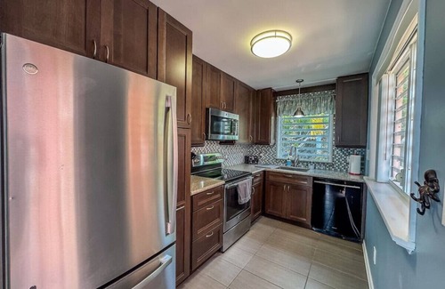 Cotton Valley Apartment | East End Oasis - Hidden Gem 3BR/2BA w/Ocean Views