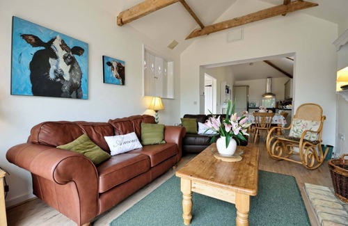 Saxmundham Cottage | East Green Farm Cottages - The Granary - sleeps 4 - Aldeburgh Coastal Cottages