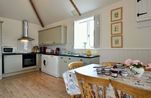 Saxmundham Cottage | East Green Farm Cottages - The Granary - sleeps 4 - Aldeburgh Coastal Cottages