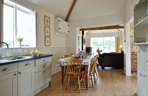 Saxmundham Cottage | East Green Farm Cottages - The Granary - sleeps 4 - Aldeburgh Coastal Cottages