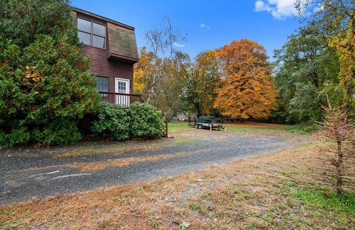 Moodus House | East Haddam Country Loft.