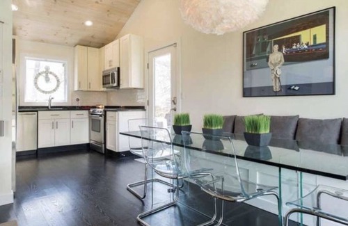 East Hampton North House | East Hampton (walking distance to village)