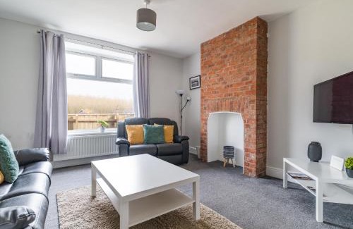 Choppington Apartment | East House - 3 bedroom- Stakeford, Northumberland